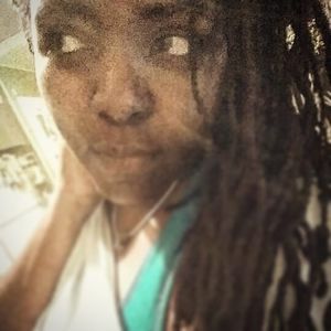 Meet your Posher, Dee